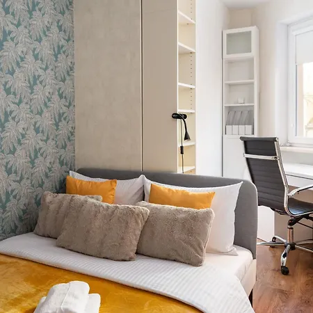 Park Praski 2-bedroom By Bookinghost *