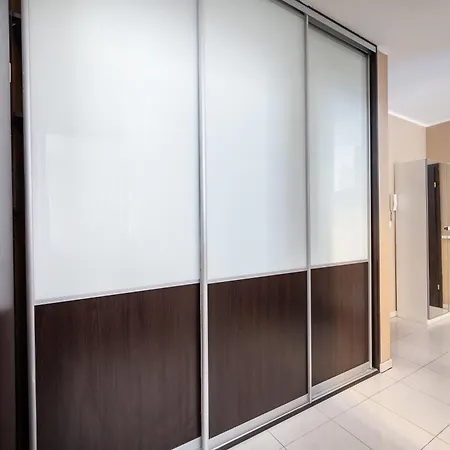 Daire Park Praski 2-bedroom By Bookinghost Varşova