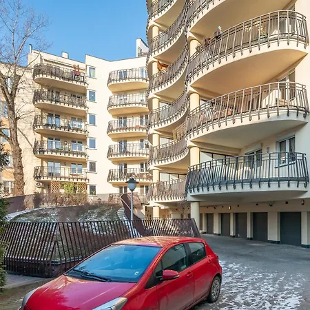 Park Praski 2-bedroom By Bookinghost Varşova