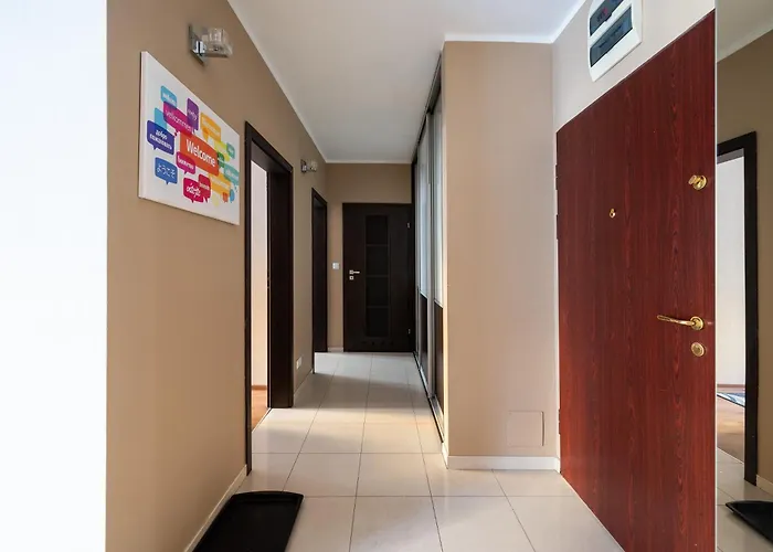 Park Praski 2-bedroom By Bookinghost *