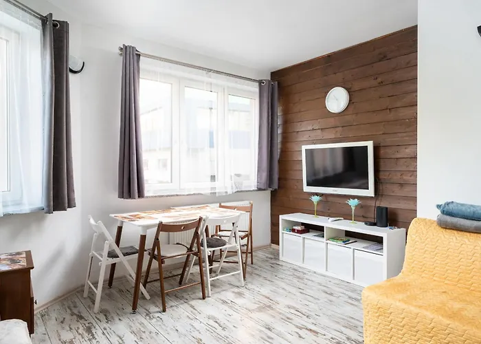 Park Praski 2-bedroom By Bookinghost Lejlighed *