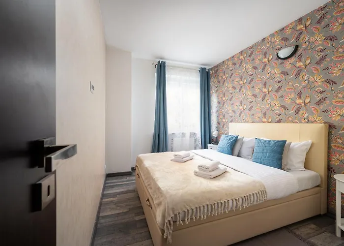 Park Praski 2-bedroom By Bookinghost Lejlighed